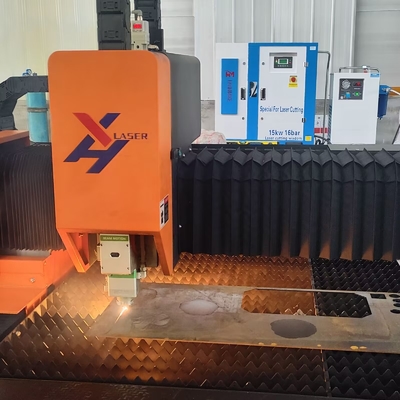 بهترین قیمت دستگاه برش لیزر فیبر کربن فلزی CNC 3015 1kw 1500W 2000W 3000W 6000W با منبع لیزر Raycus Ipg Max
