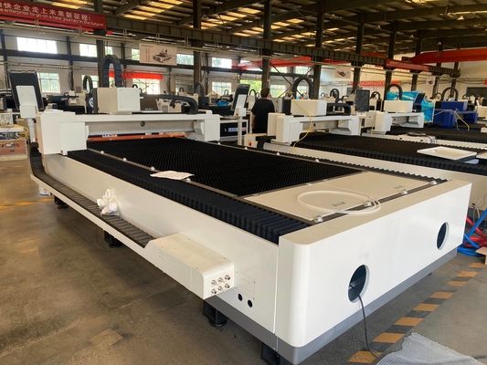 3015 ماشین برش لیزری فیبر CNC با یک پلت فرم واحد برای فلز